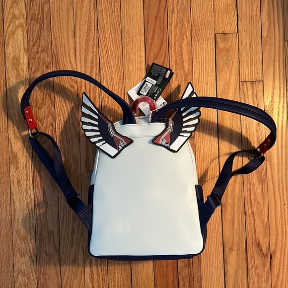 Loungefly cosplay back pack marvel - Picture 5 of 11